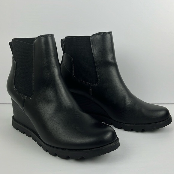 Universal Thread Linda Water Repellant Wedge Pull On Women’s Boots Black Sz 10 - Picture 1 of 15